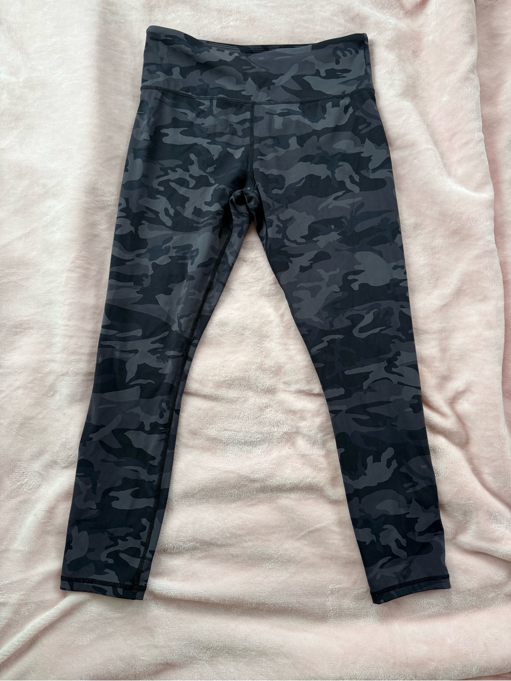 ZYIA Black & Gray Camo Leggings